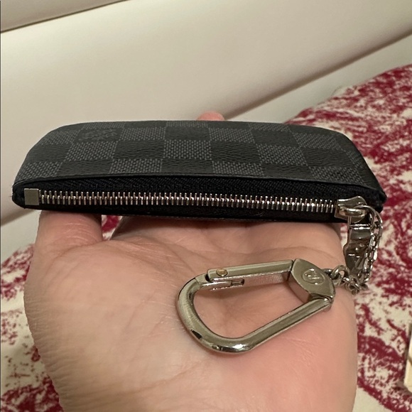 Louis Vuitton Graphite Key Cles - Picture 7 of 10